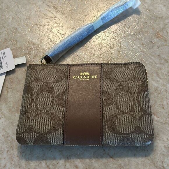 COACH Signature Brown Zip Wristlet NWT - Picture 2 of 5